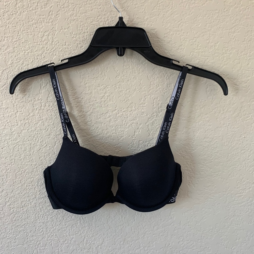 Black calvin klein bra size 34c